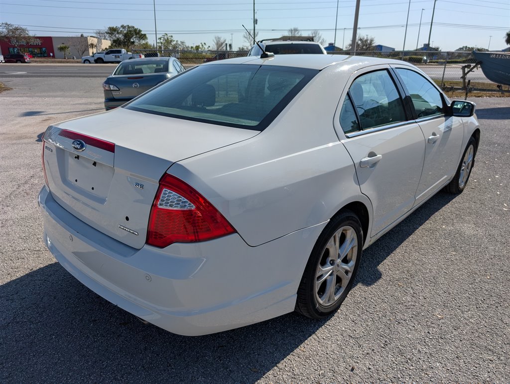 2012 Ford Fusion SE photo