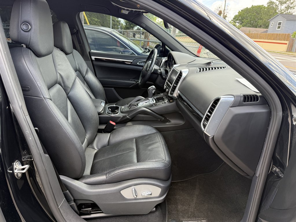 2012 Porsche Cayenne - $10,999