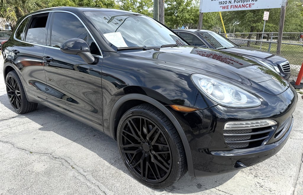 2012 Porsche Cayenne - $10,999