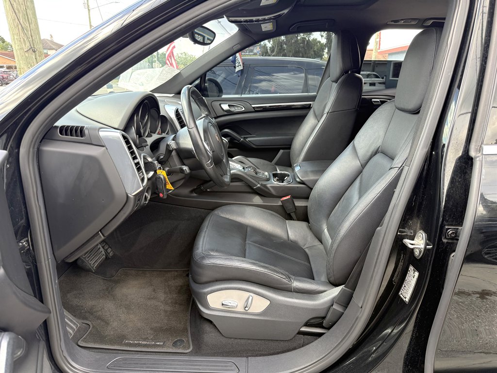 2012 Porsche Cayenne - $10,999