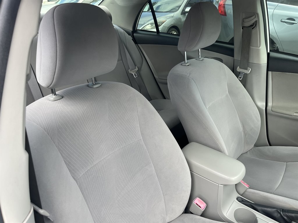 2011 Toyota Corolla photo
