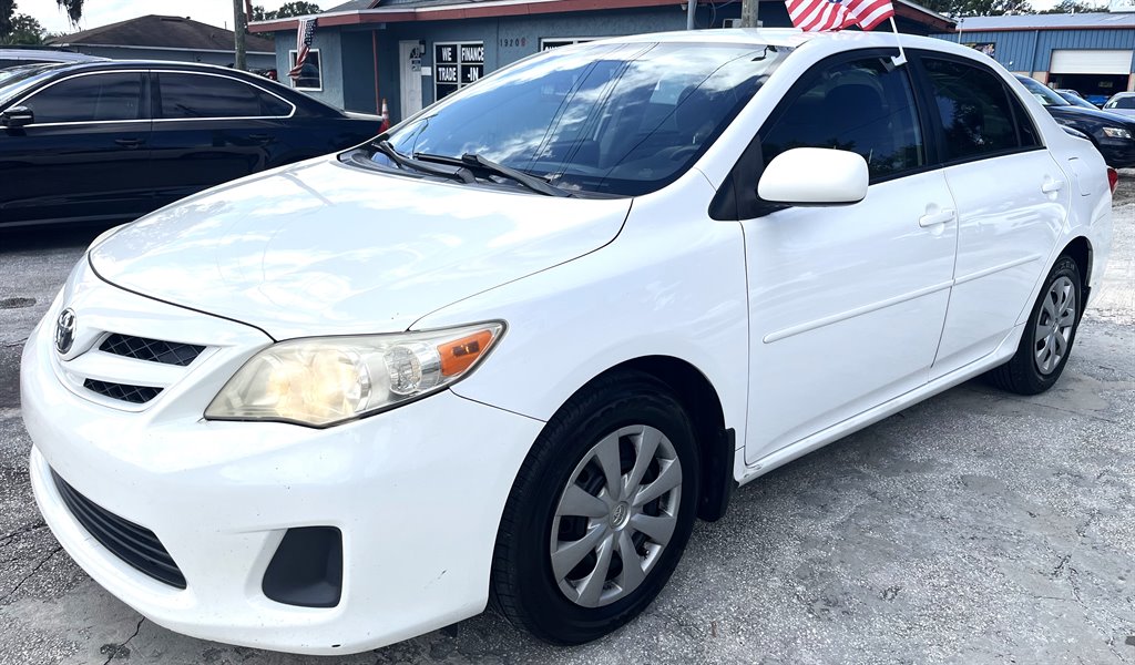 2011 Toyota Corolla photo