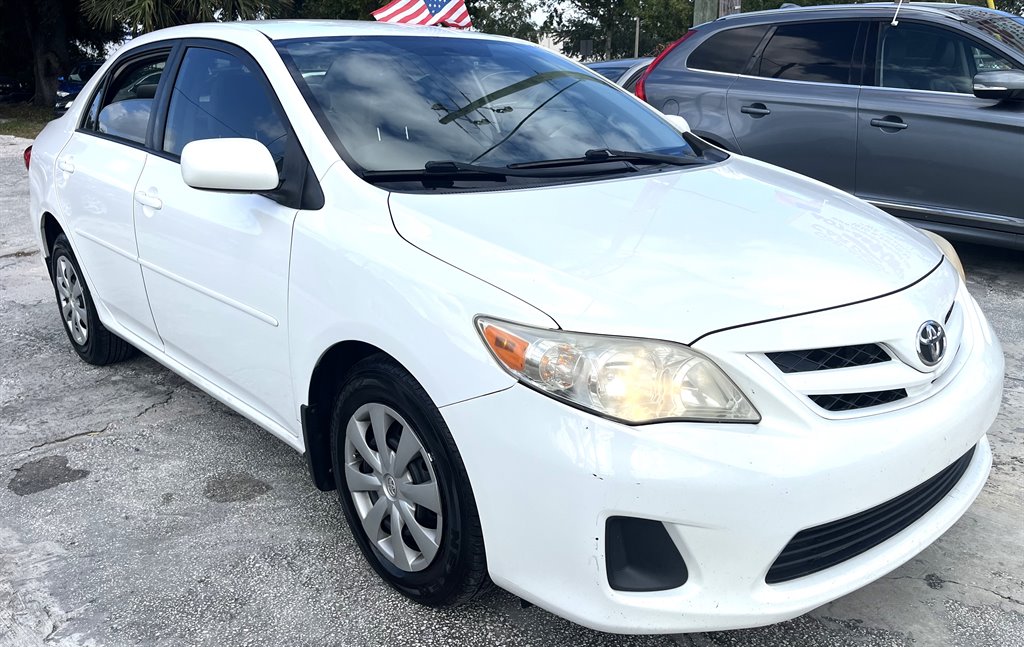 2011 Toyota Corolla photo