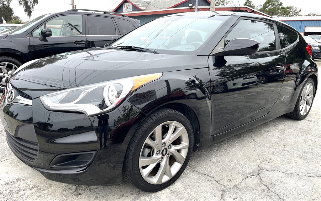 2016 Hyundai Veloster Coupe photo