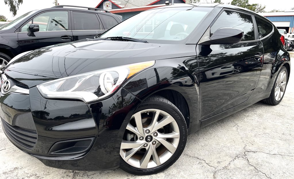 2016 Hyundai Veloster Coupe photo