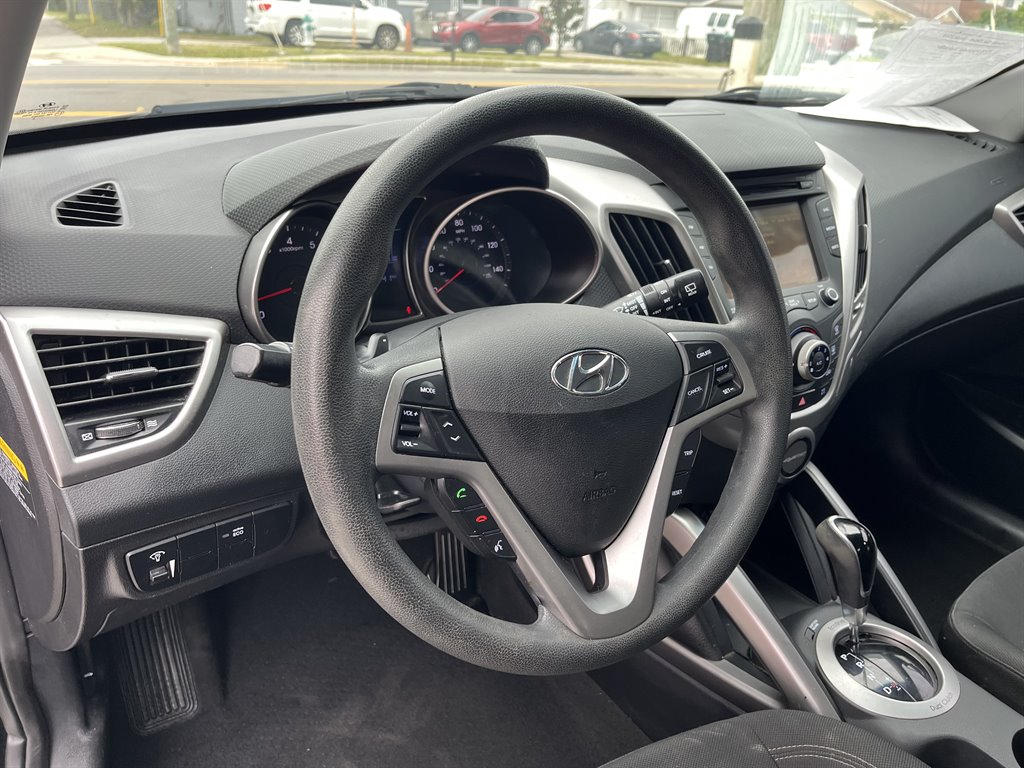 2016 Hyundai Veloster Coupe photo