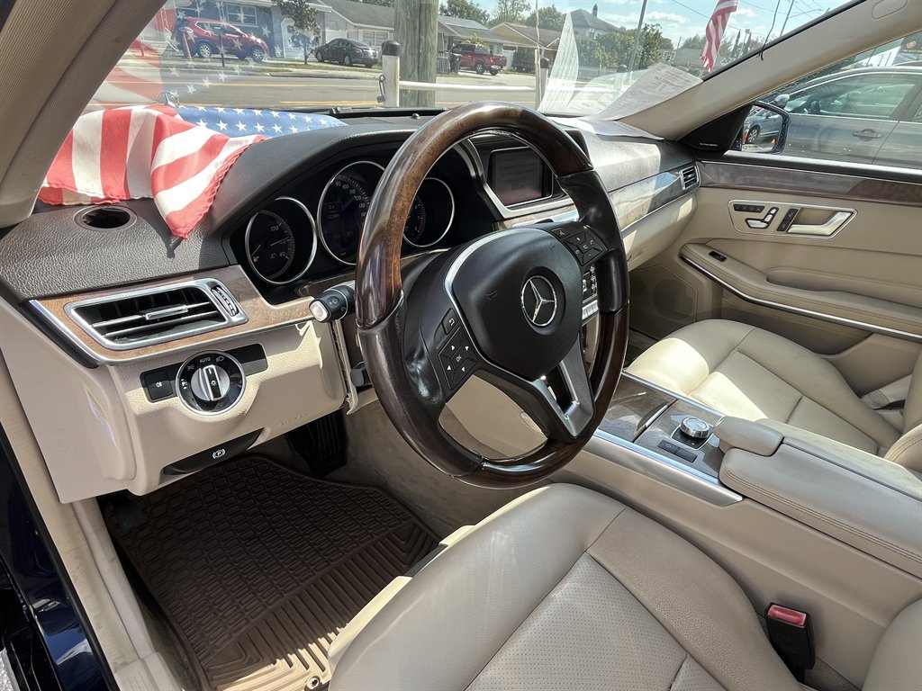 2014 Mercedes-Benz E-Class E350 4MATIC Sport photo