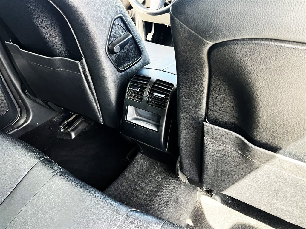 2010 Mercedes-Benz GLK-Class GLK350 photo