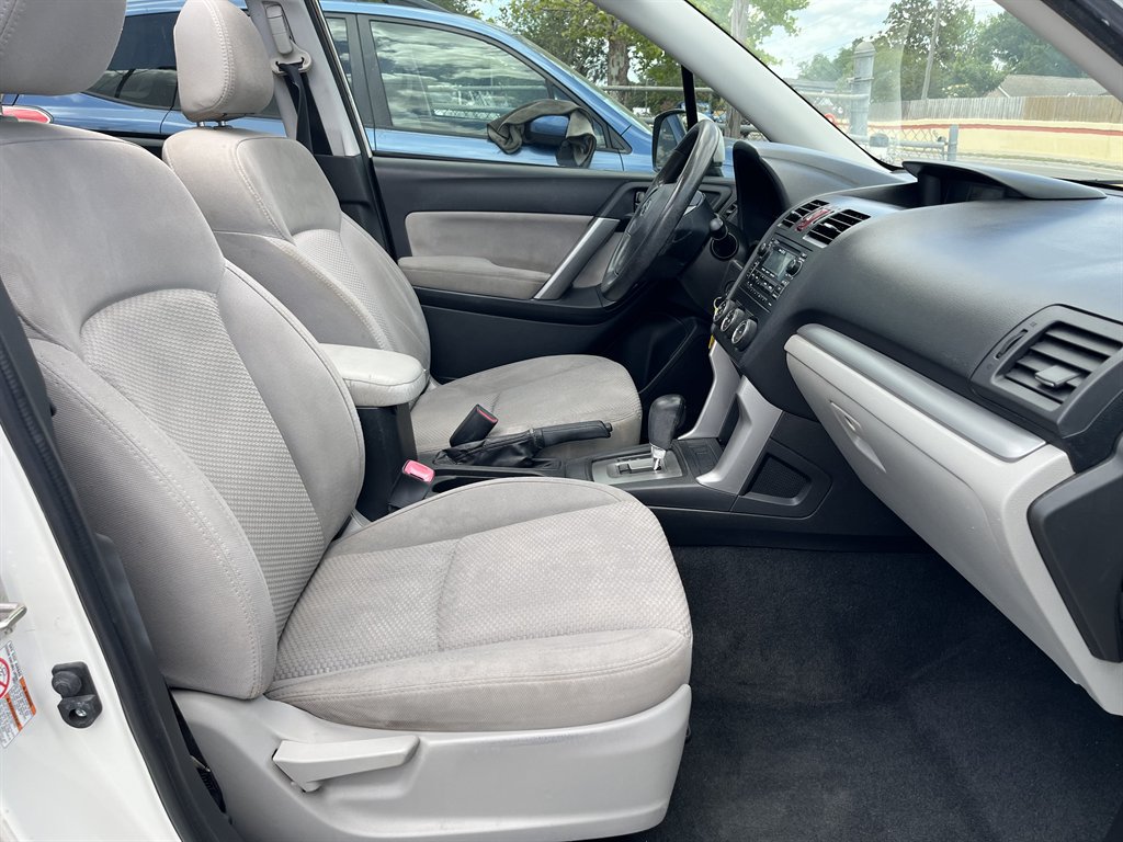 2014 Subaru Forester 2.5i Premium photo