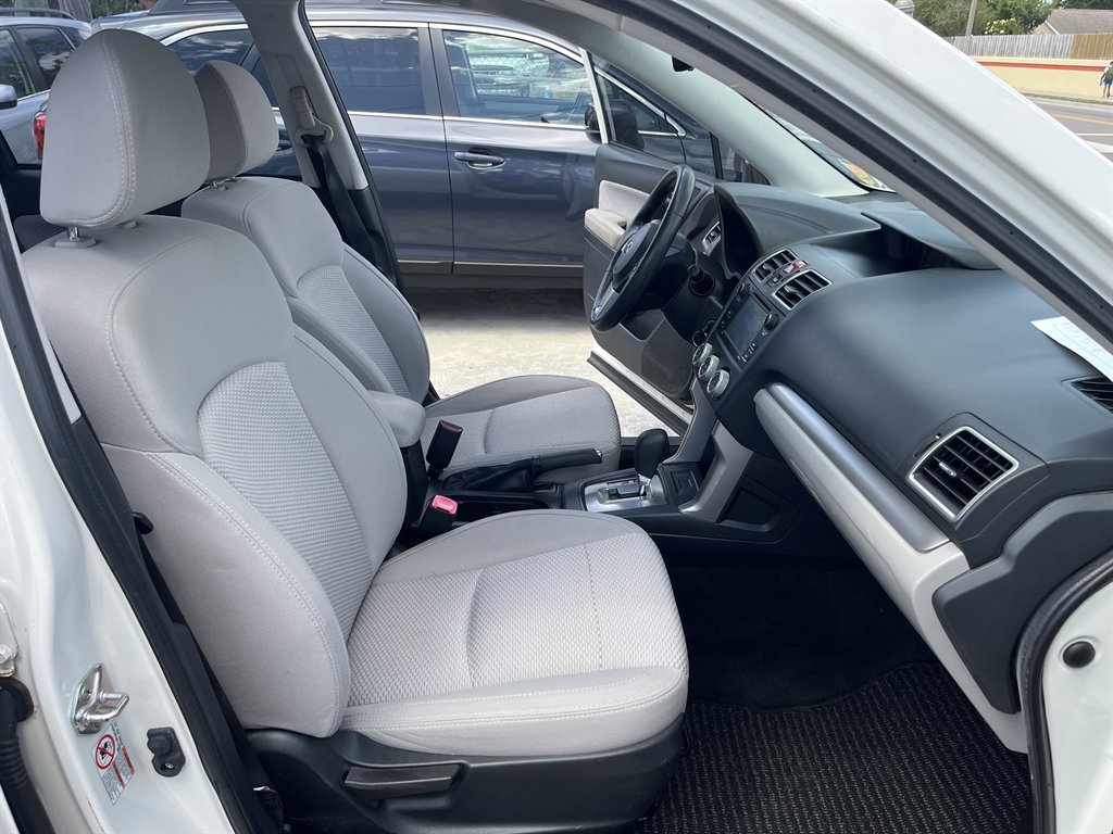 2017 Subaru Forester 2.5i photo