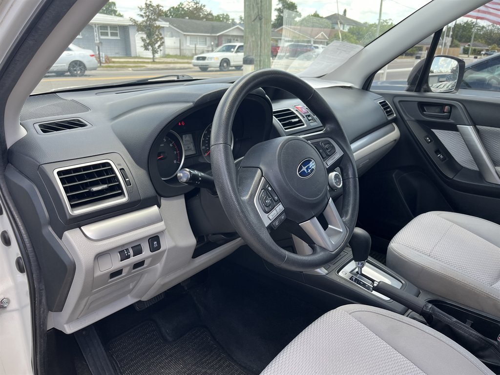 2017 Subaru Forester 2.5i photo