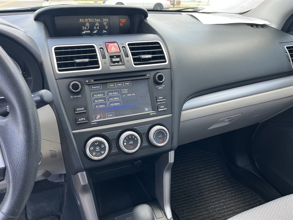 2017 Subaru Forester 2.5i photo