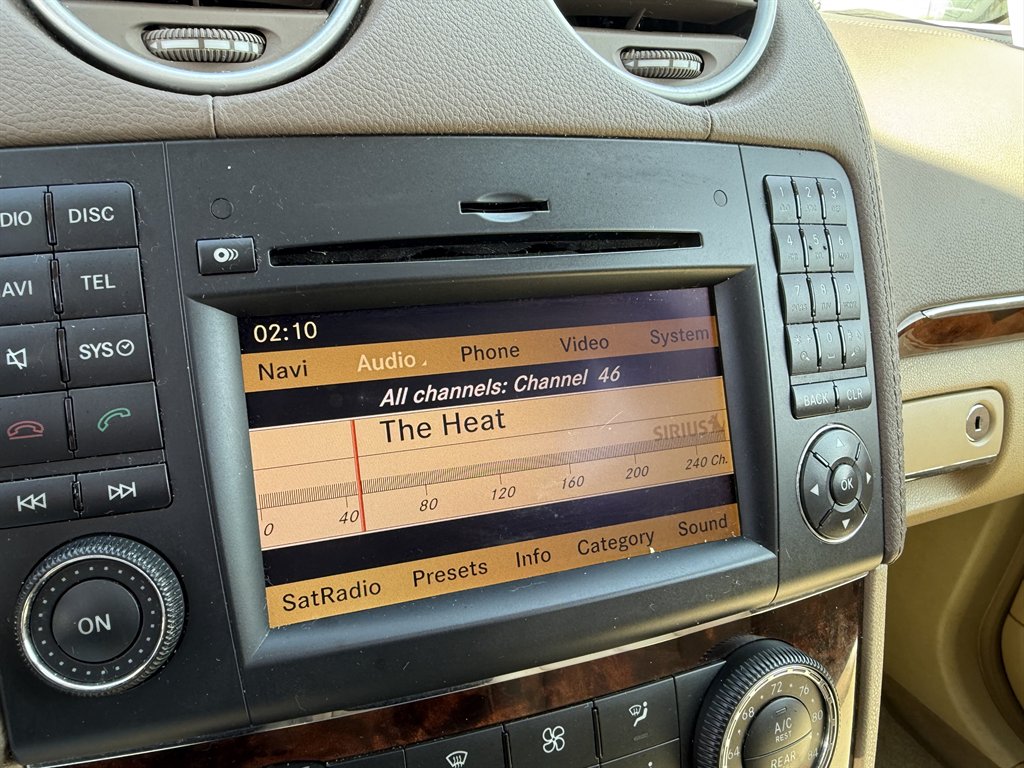 2011 Mercedes-Benz GL 450 - $6,599