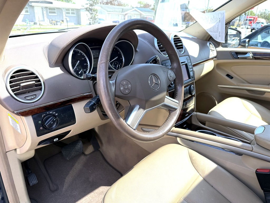 2011 Mercedes-Benz GL 450 - $6,599