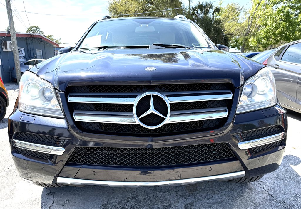 2011 Mercedes-Benz GL 450 - $6,599