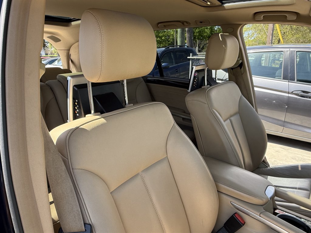 2011 Mercedes-Benz GL 450 - $6,599