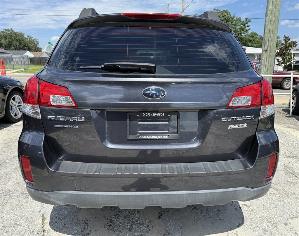 2013 Subaru Outback - $6,599