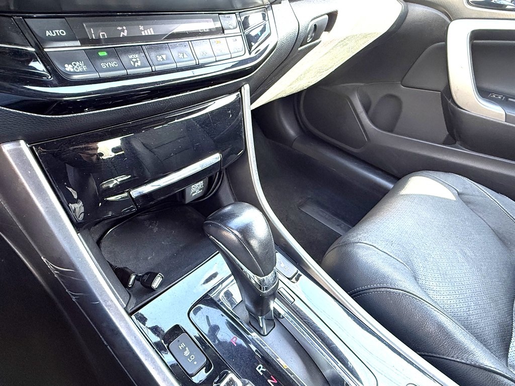 2016 Honda Accord - $10,999