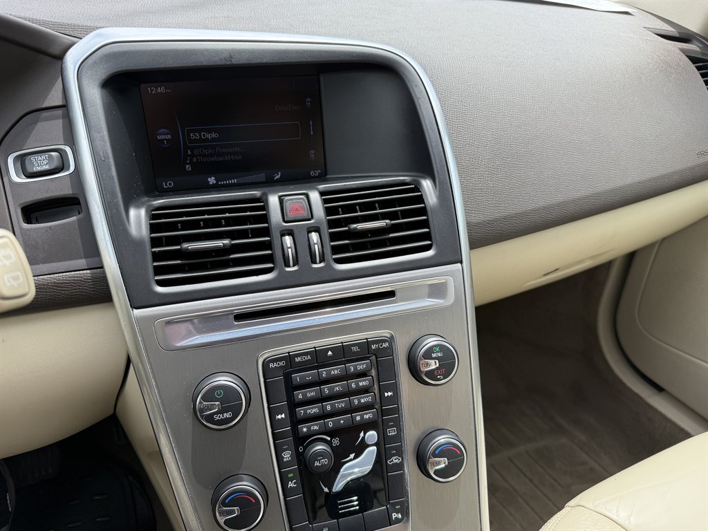 2013 Volvo XC60 - $9,399