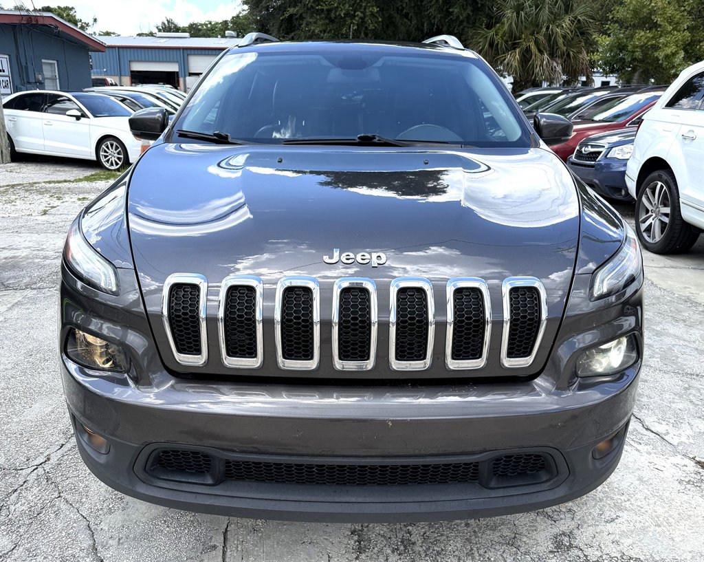 2018 Jeep Cherokee - $8,599