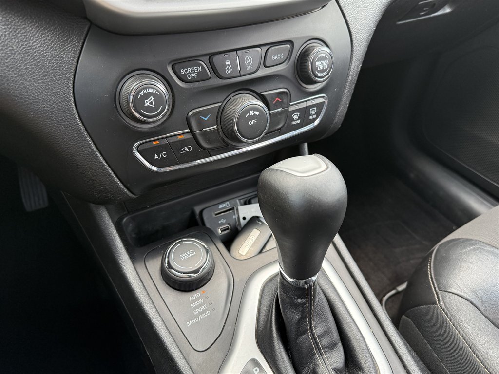 2018 Jeep Cherokee - $8,599
