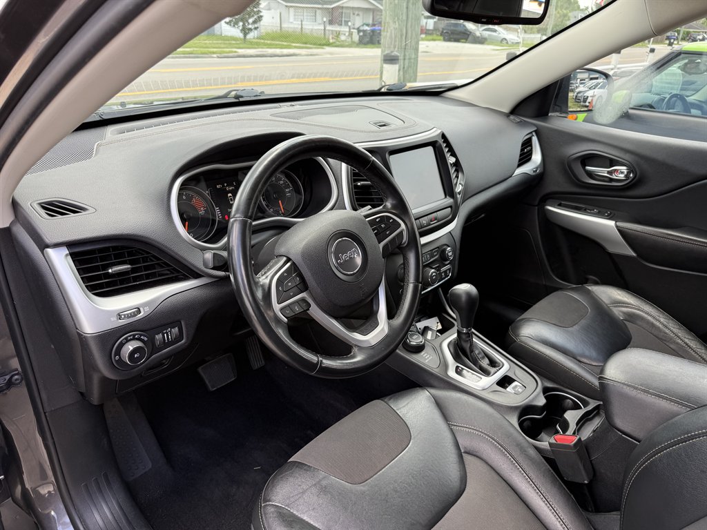 2018 Jeep Cherokee - $8,599