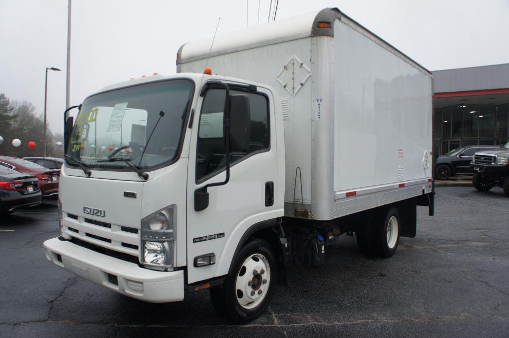 The 2015 Isuzu Diesel Box Truck  photos