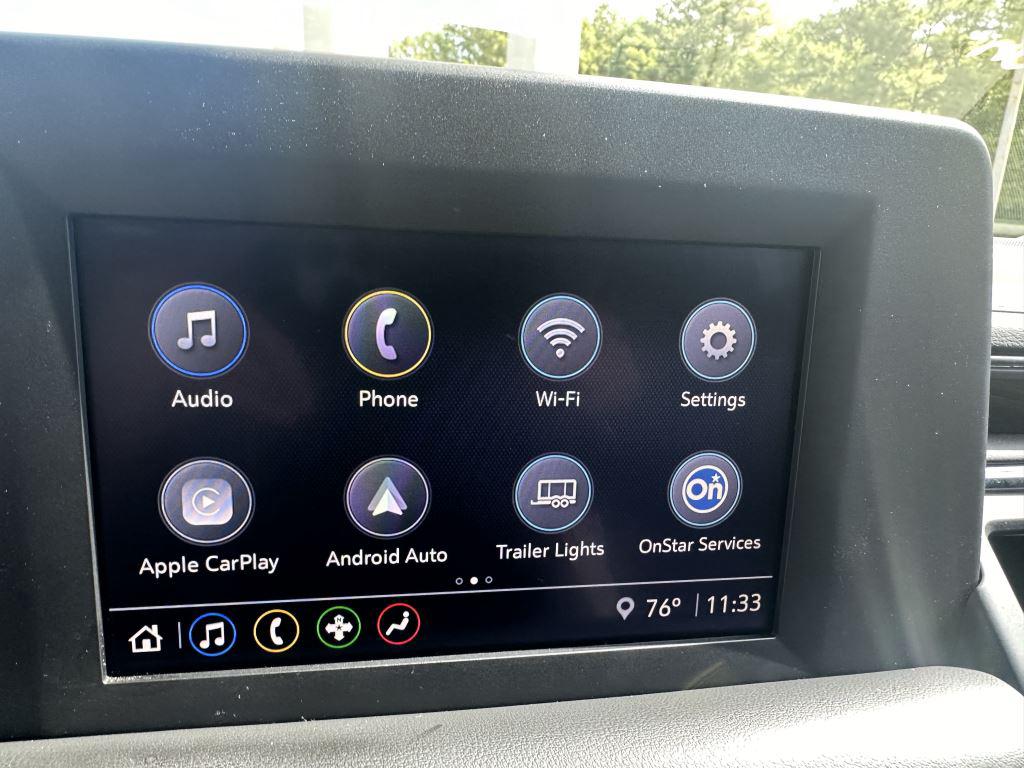 2022 Chevrolet Suburban 1500 LS photo