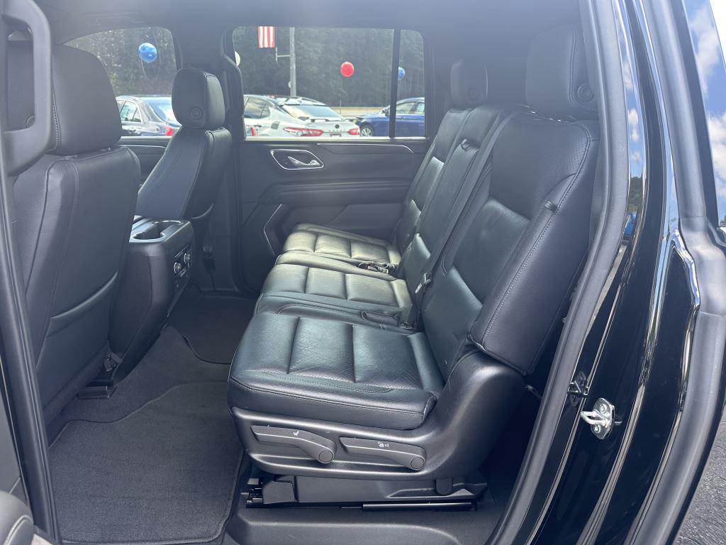 2022 Chevrolet Suburban 1500 LS photo