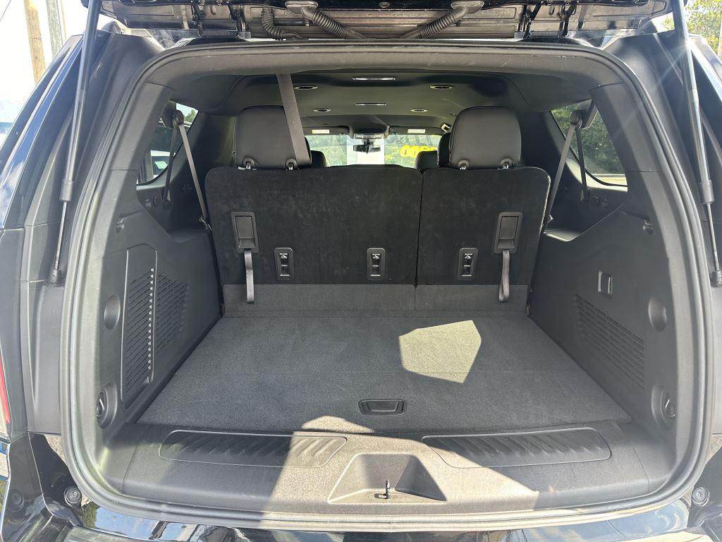 2022 Chevrolet Suburban 1500 LS photo