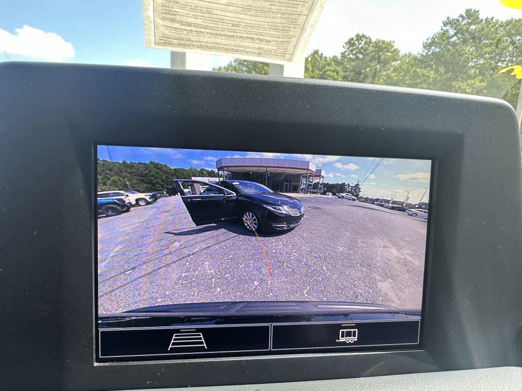2022 Chevrolet Suburban 1500 LS photo