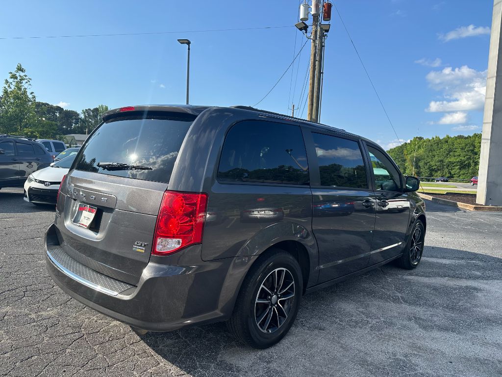2018 Dodge Grand Caravan GT photo
