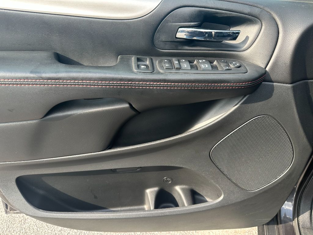 2018 Dodge Grand Caravan GT photo
