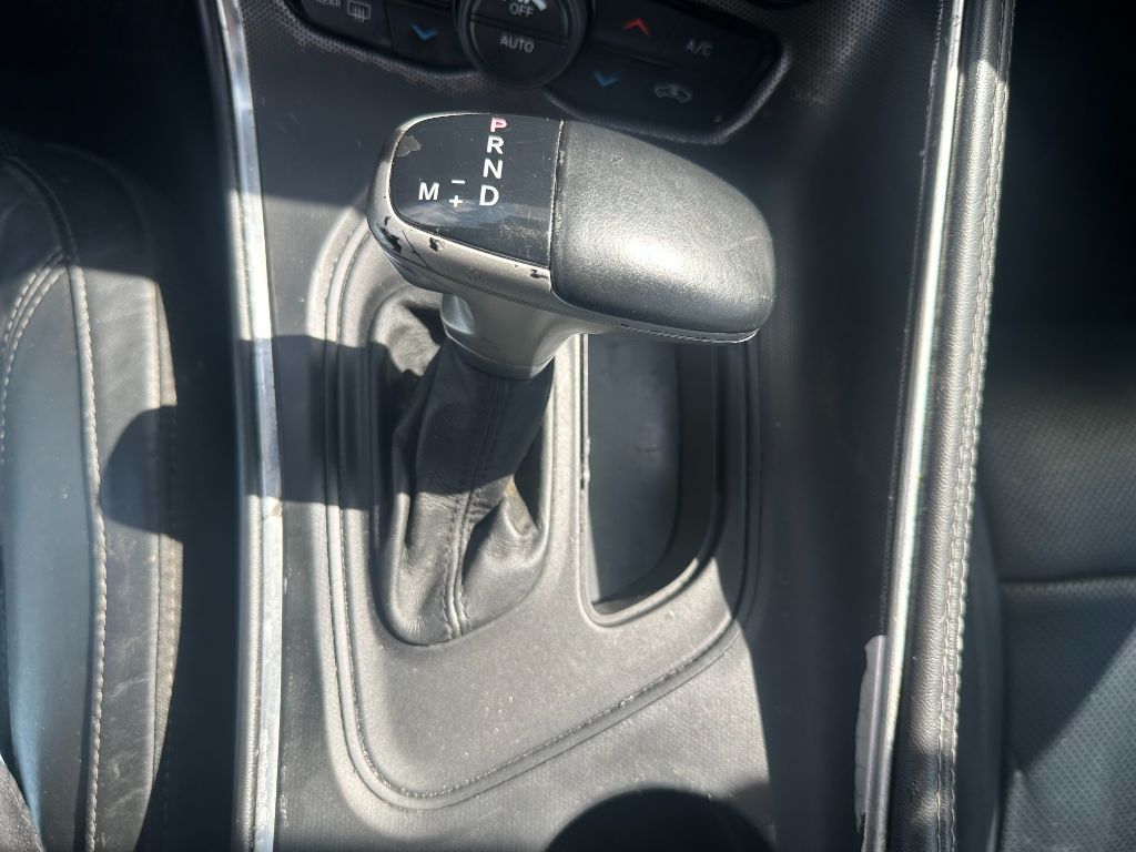 2015 Dodge Challenger SXT PLUS photo