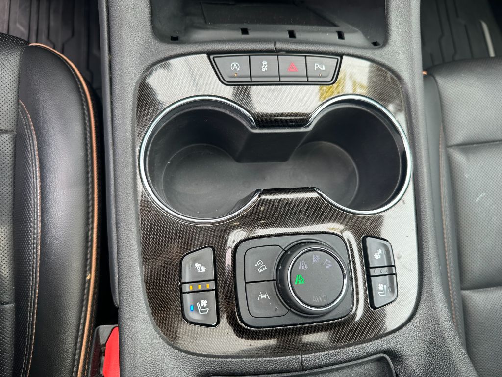 2022 GMC Acadia AT4 photo