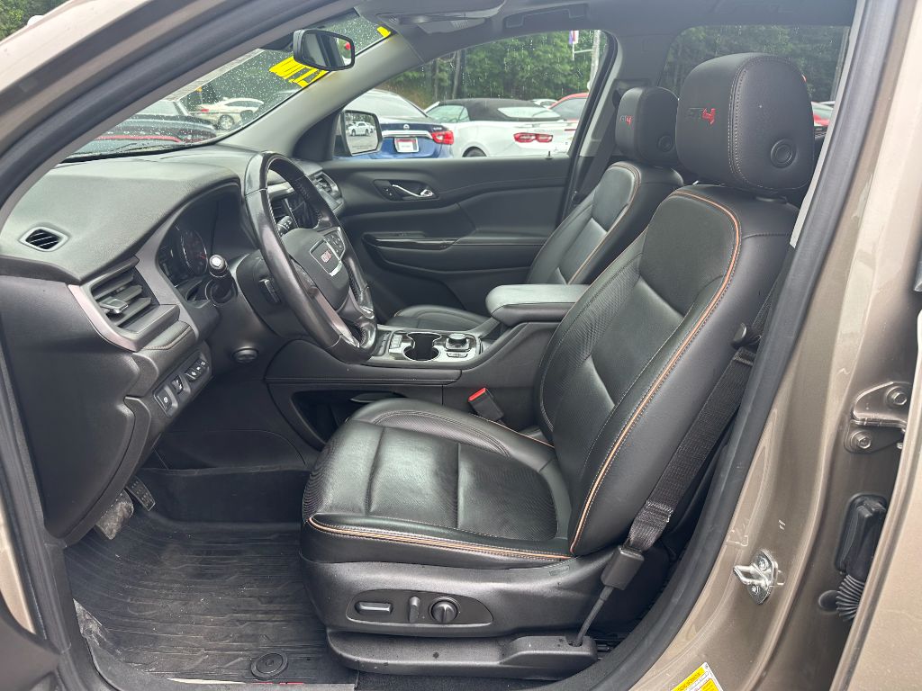 2022 GMC Acadia AT4 photo
