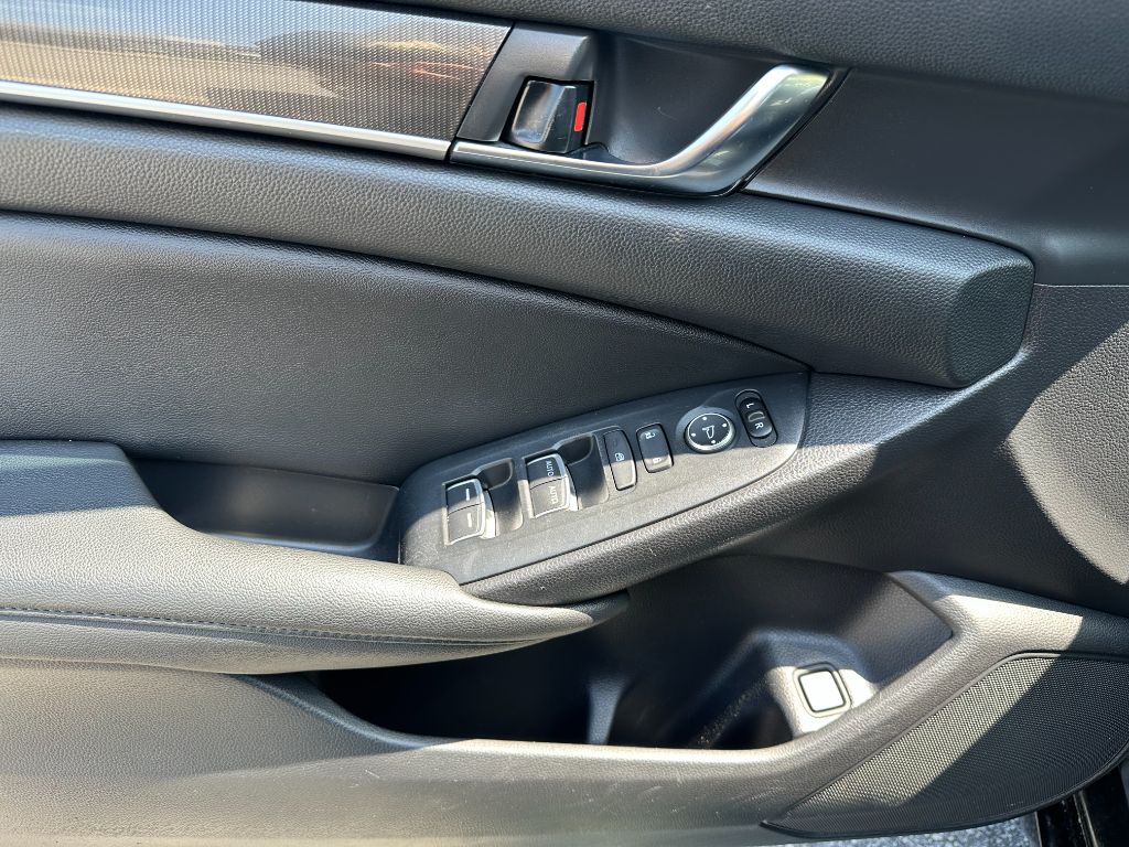 2020 Honda Accord SPORT photo