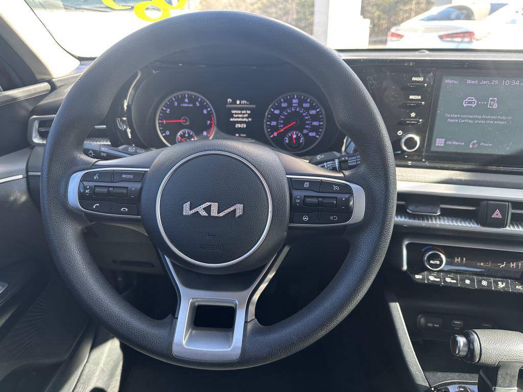 2023 Kia K5 LXS photo