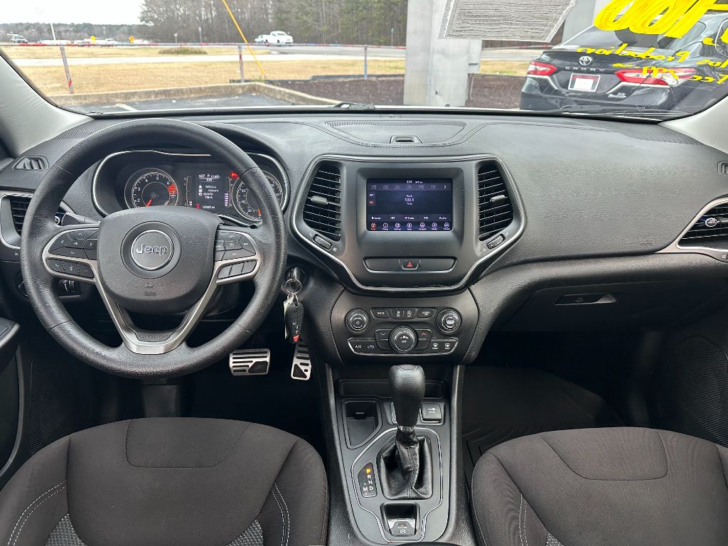 2019 Jeep Cherokee LATITUDE photo