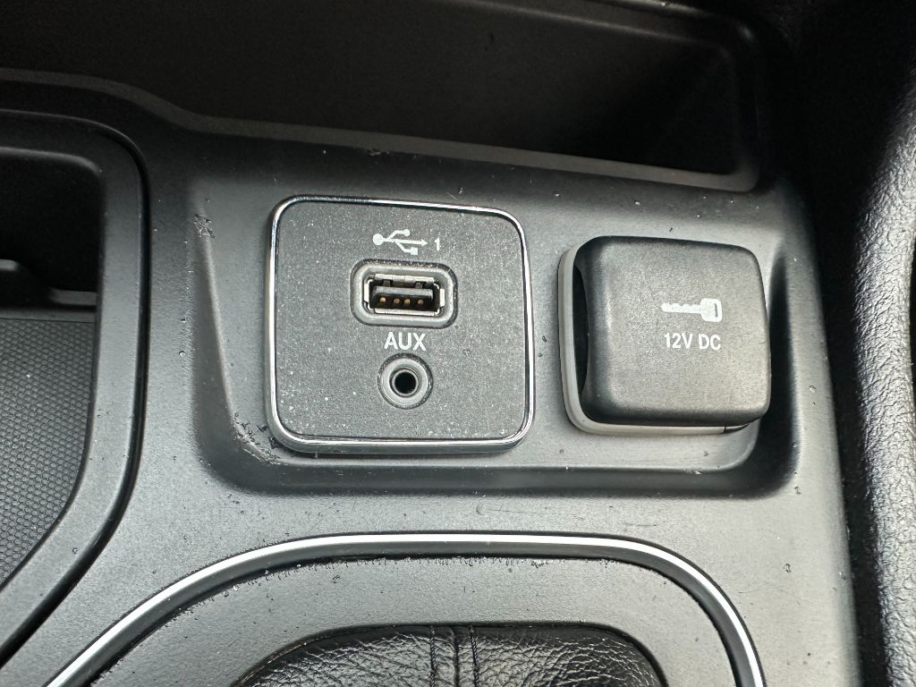 2019 Jeep Cherokee LATITUDE photo