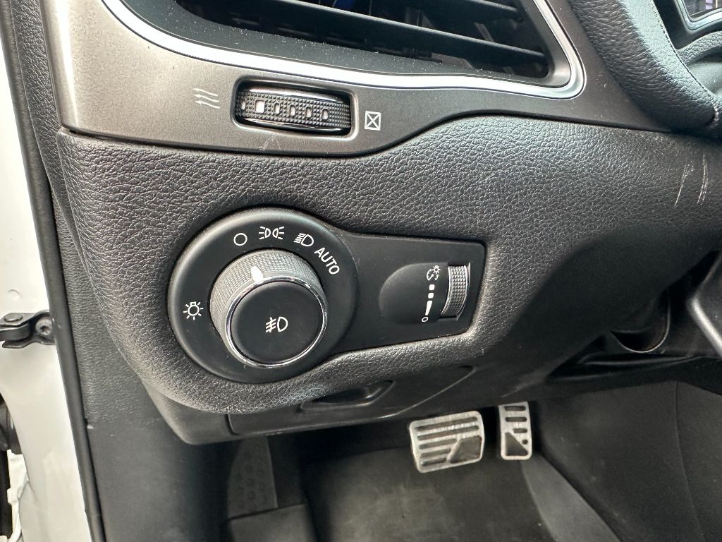 2019 Jeep Cherokee LATITUDE photo