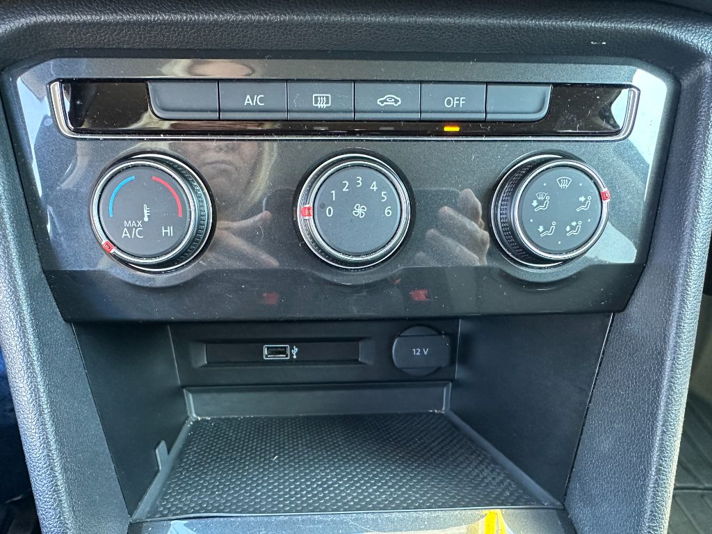 2019 Volkswagen Tiguan S photo