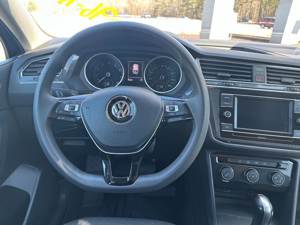 2019 Volkswagen Tiguan S photo