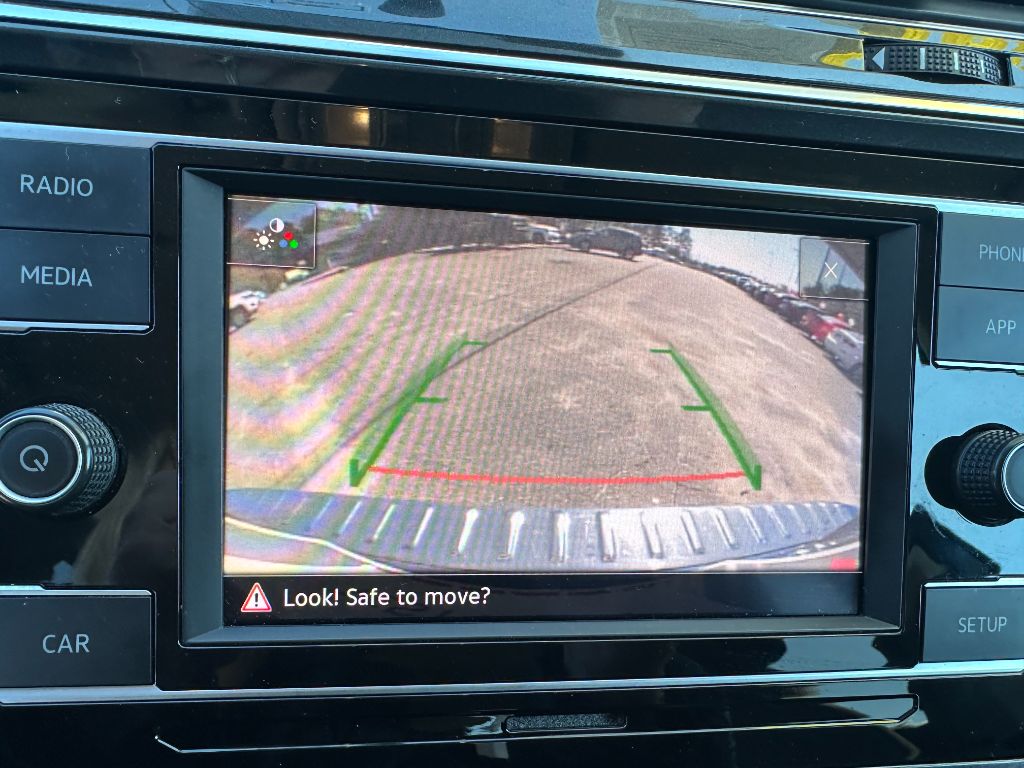2019 Volkswagen Tiguan S photo