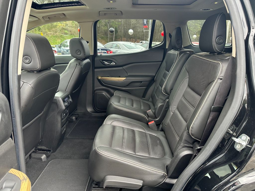 2017 GMC Acadia DENALI photo
