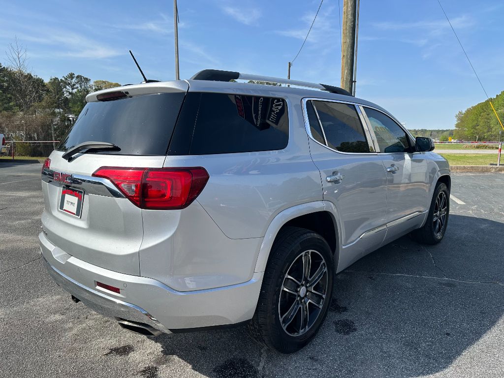 2017 GMC Acadia DENALI photo
