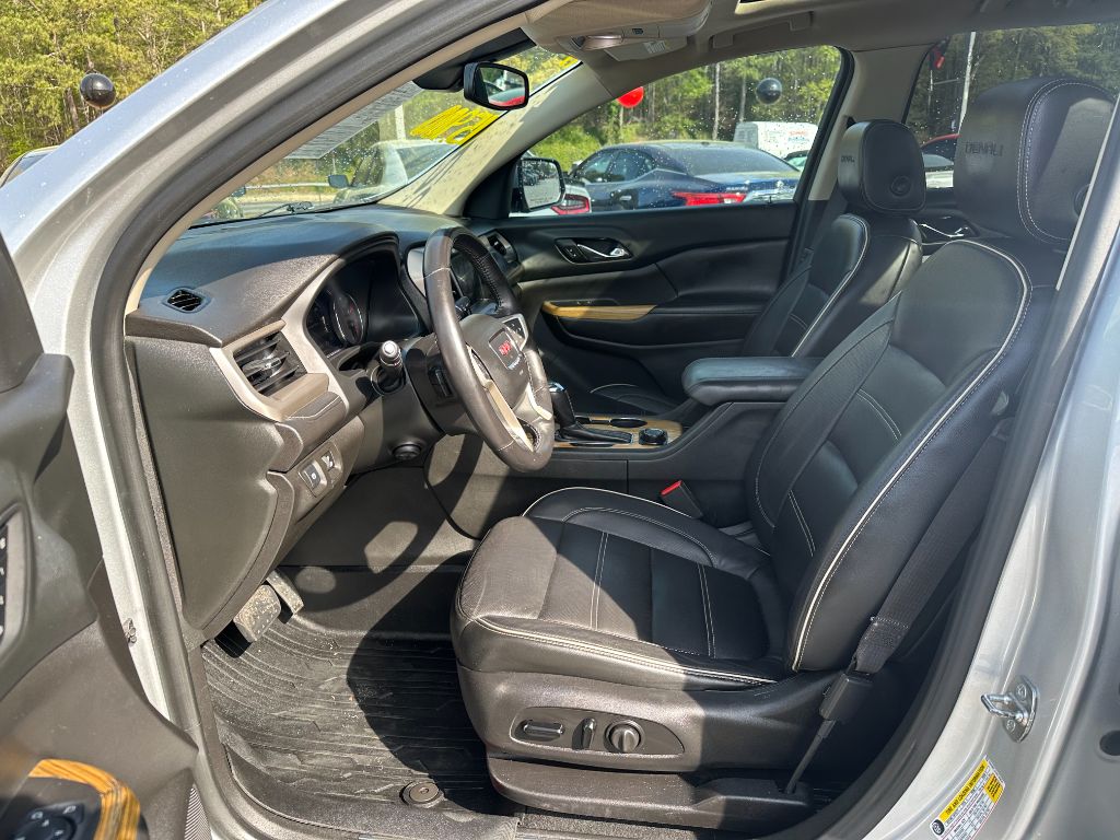 2017 GMC Acadia DENALI photo