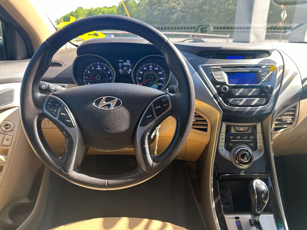 2013 Hyundai Elantra GLS photo