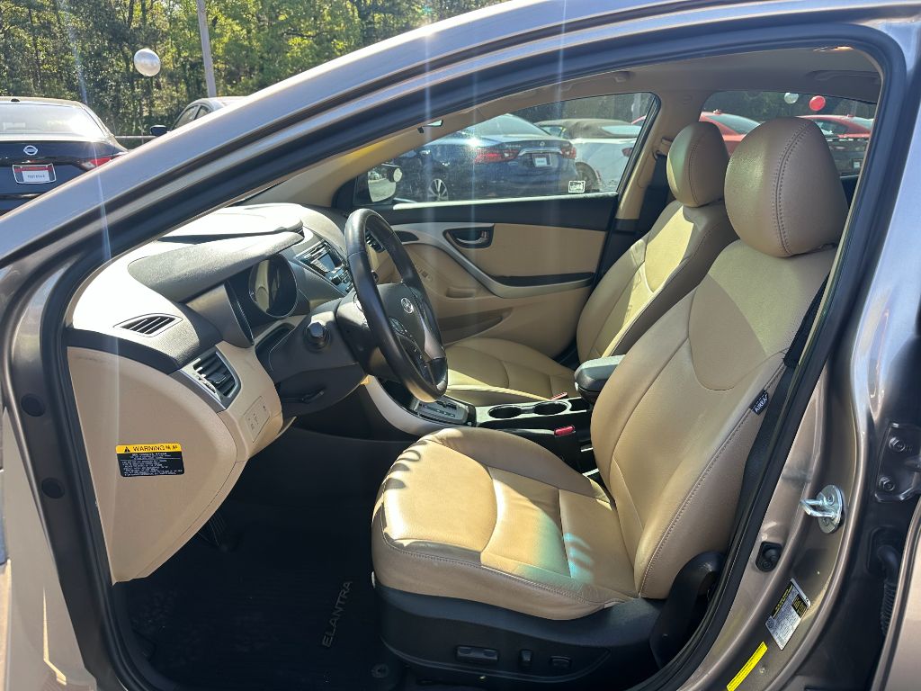 2013 Hyundai Elantra GLS photo