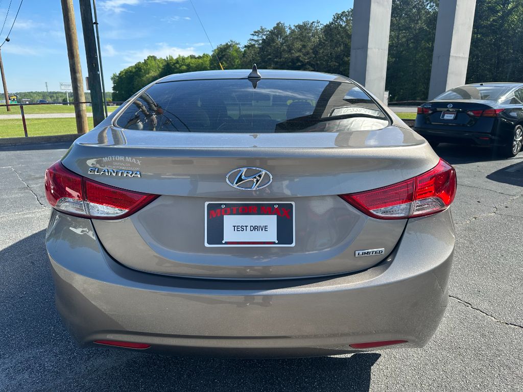 2013 Hyundai Elantra GLS photo